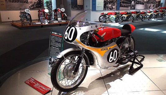 Honda RED, a história por trás da cor oficial da marca